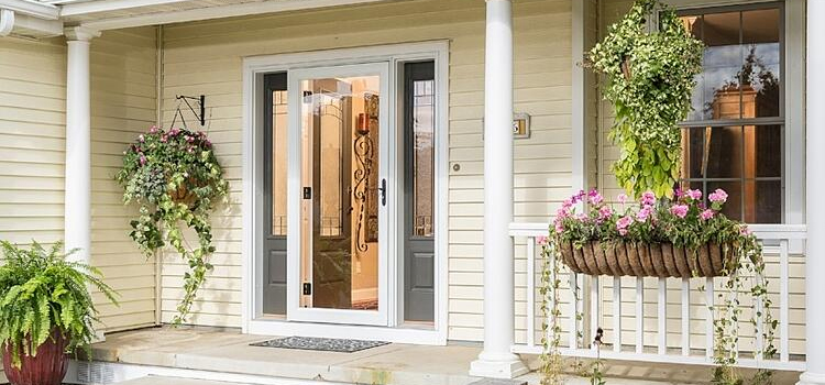 screen door installation in Oak Park