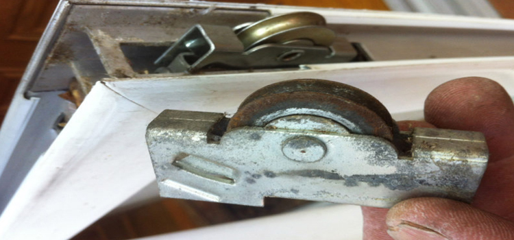 screen door roller repair in Oak Park